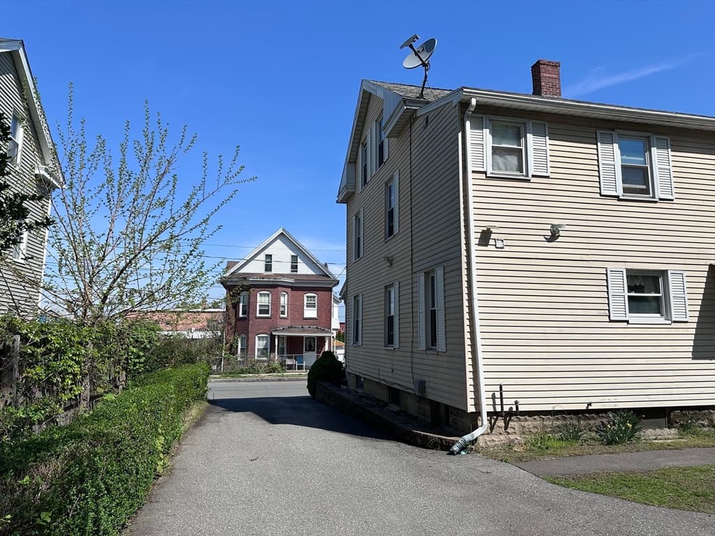 Multi-família em Chicopee — foto 6