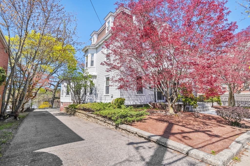 Multi-família em Waltham — foto 2