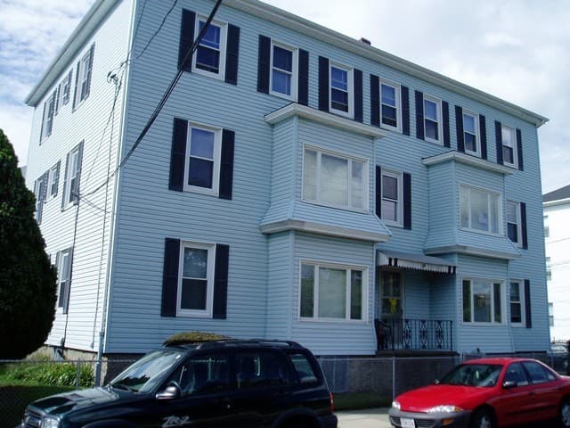 Multi-família em Fall River