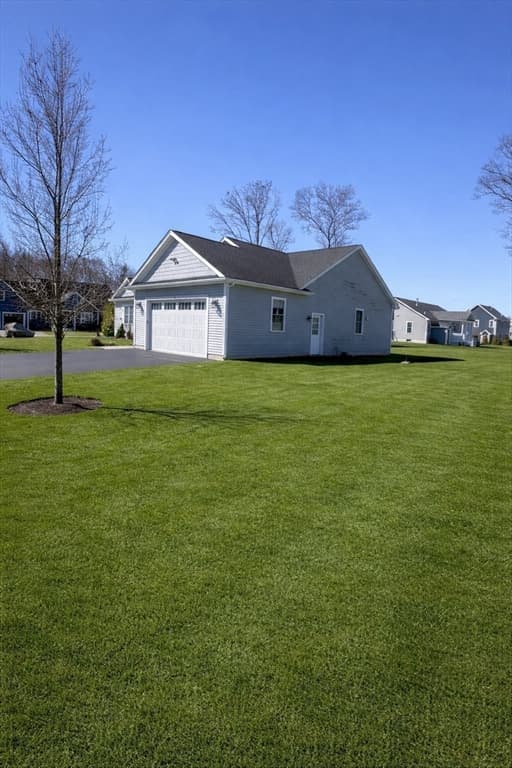 Casa em Attleboro — foto 2