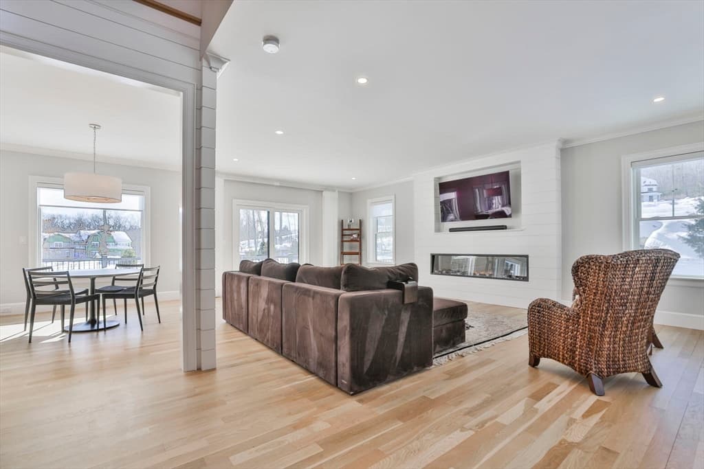 Casa em Hopkinton — foto 9