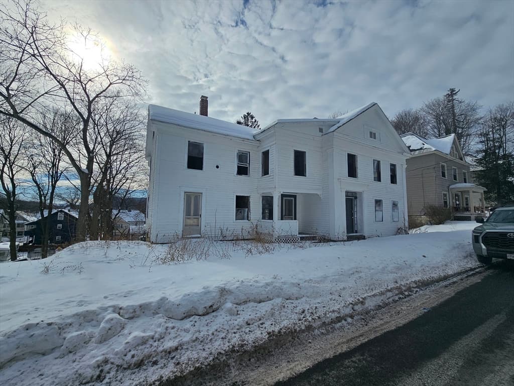 Multi-família em North Adams