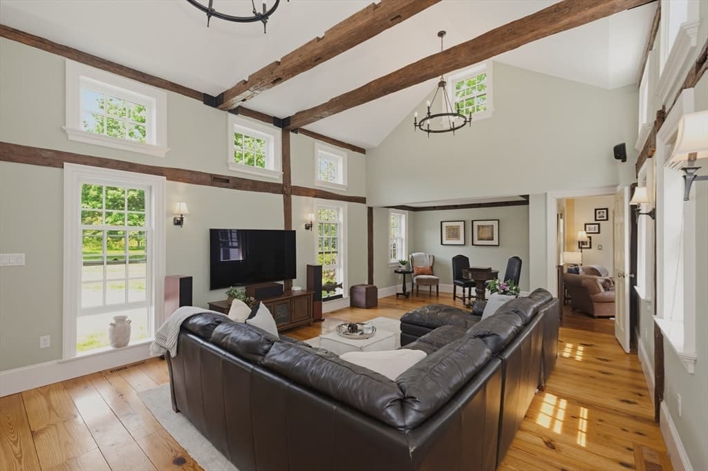 Casa em Westford — foto 8