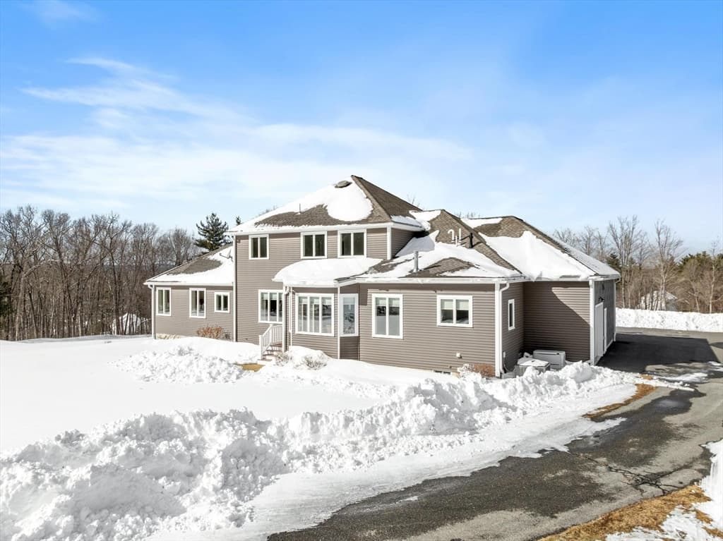Casa em Lunenburg — foto 9