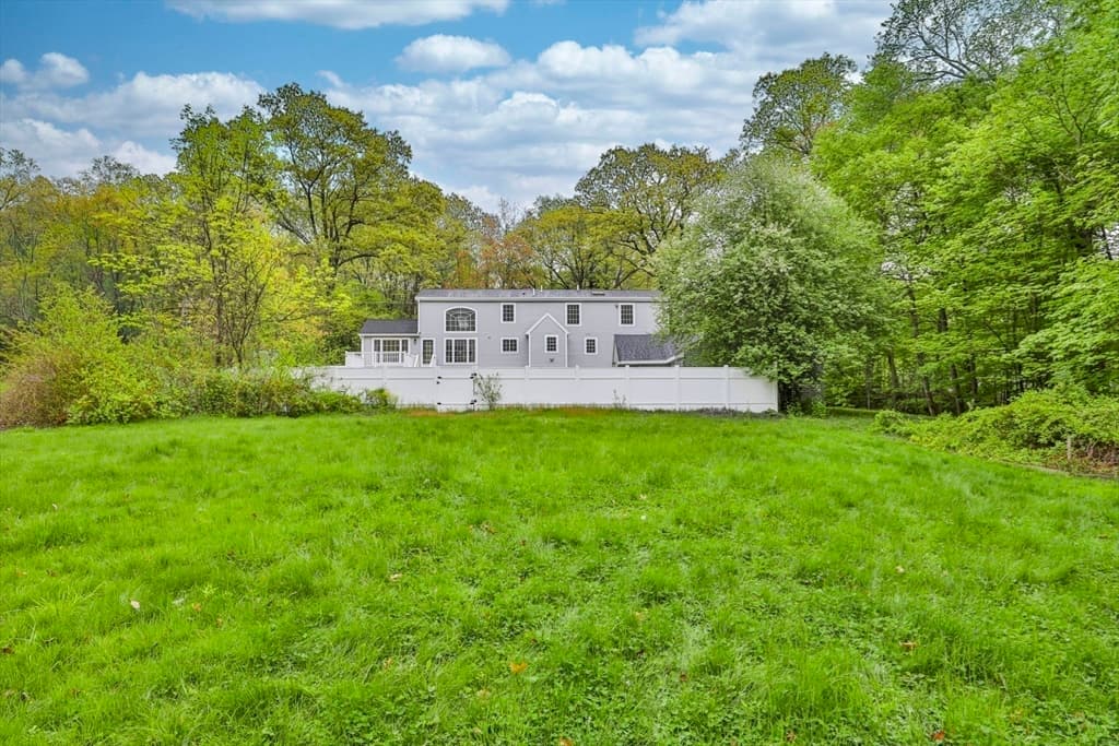 Casa em Framingham — foto 2