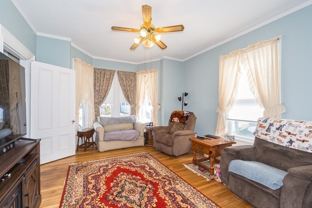 Casa em Natick — foto 9
