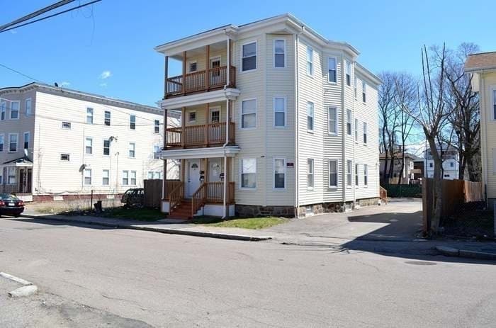 Multi-família em Brockton