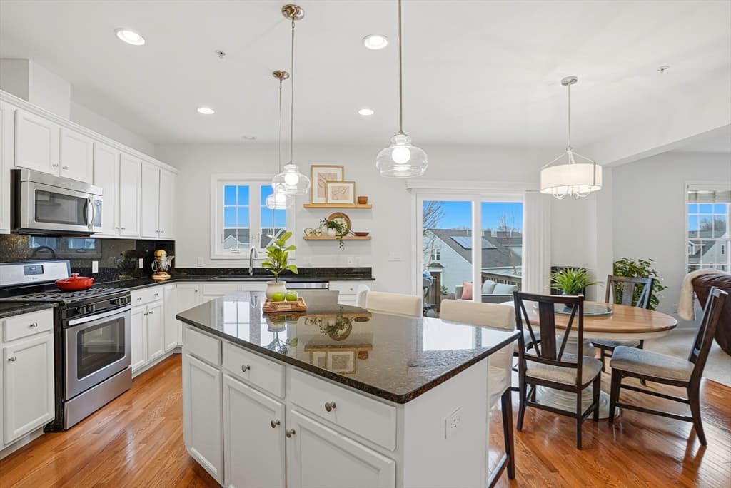 Casa em Hopkinton — foto 4