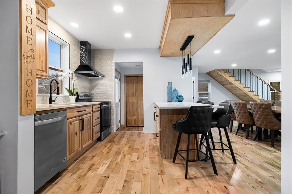 Casa em Northborough — foto 8