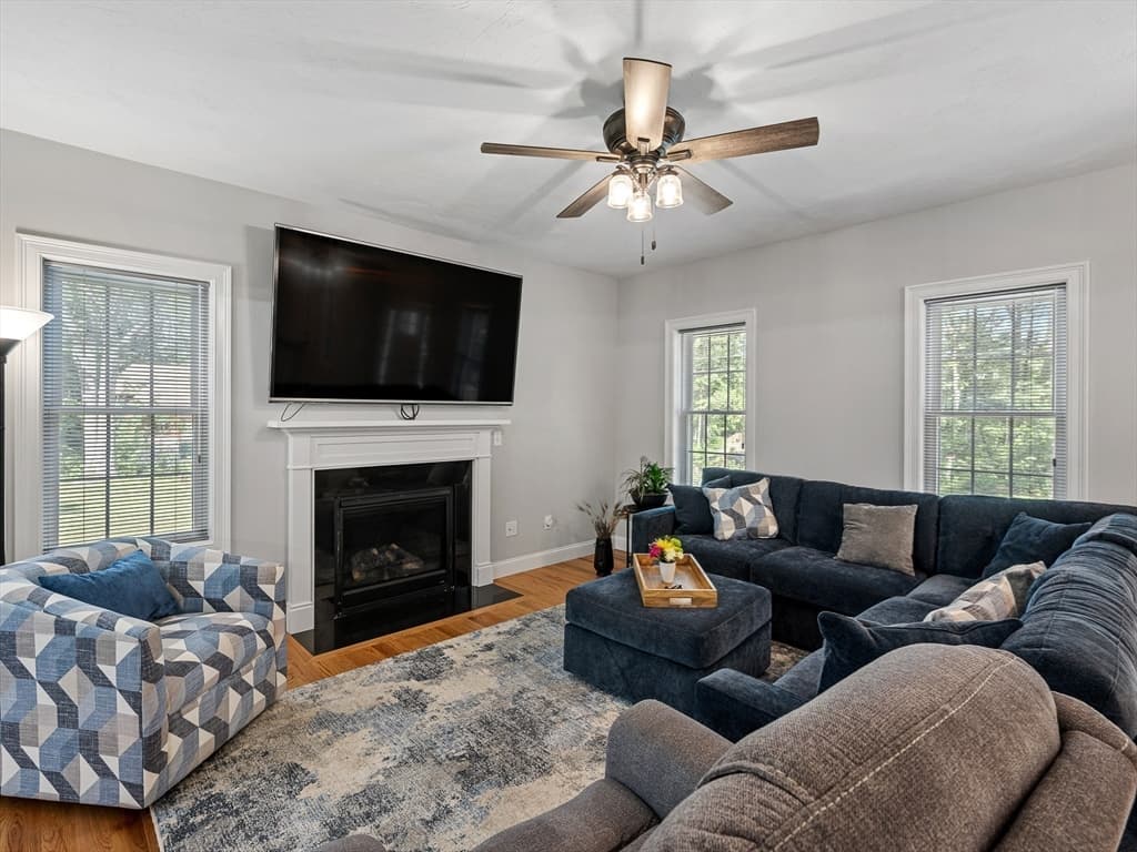 Casa em Uxbridge — foto 6