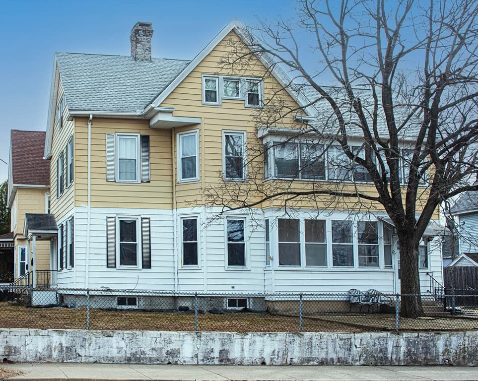 Multi-família em Holyoke — foto 2
