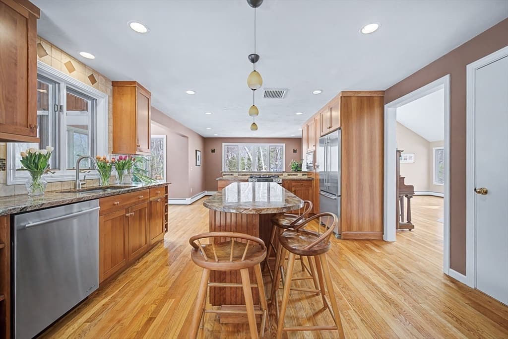 Casa em Hopkinton — foto 9