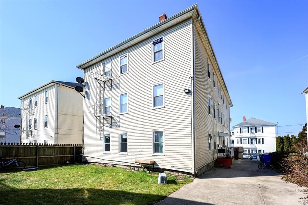 Multi-família em Fall River — foto 6