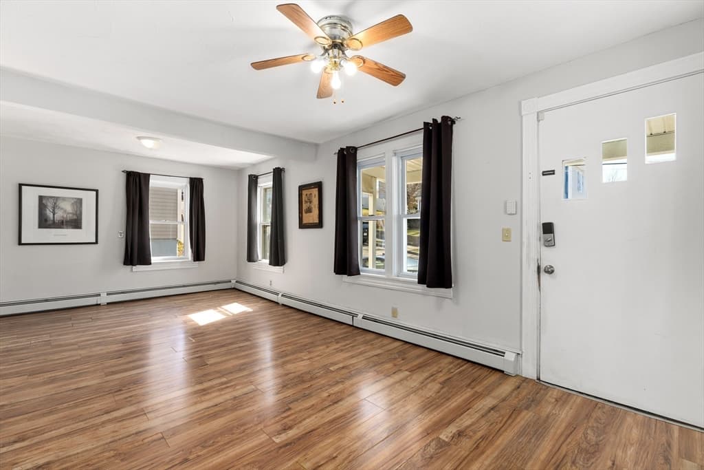 Casa em Fall River — foto 8