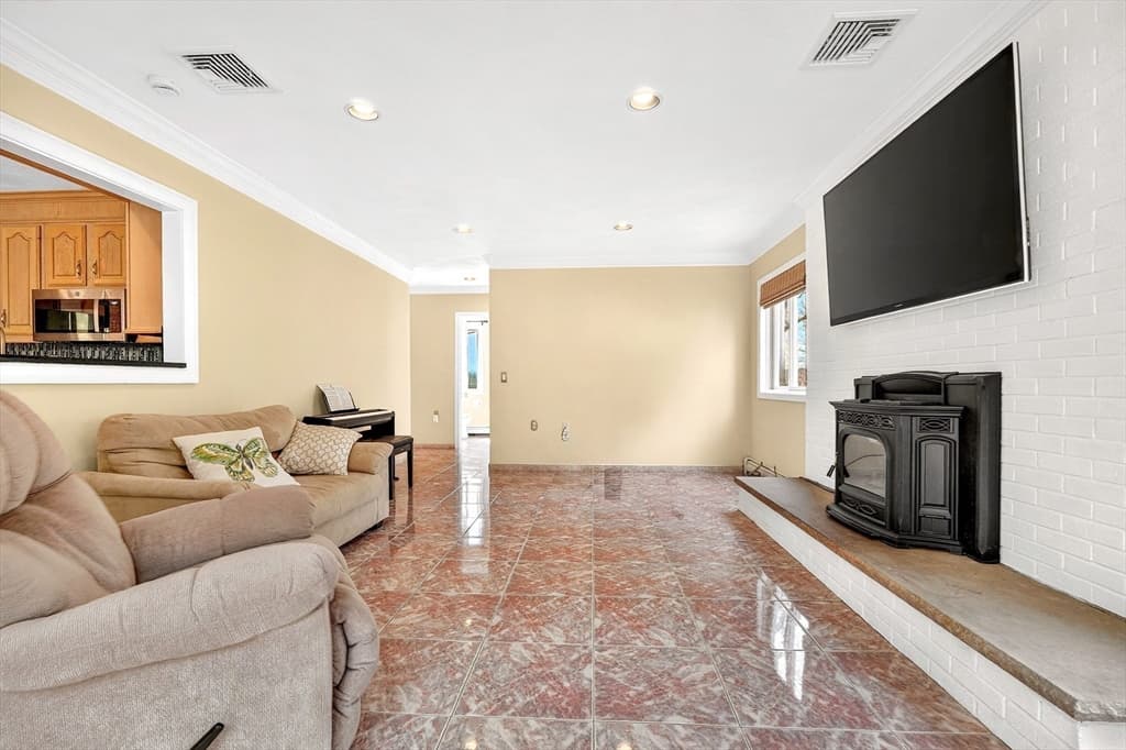Casa em Saugus — foto 8