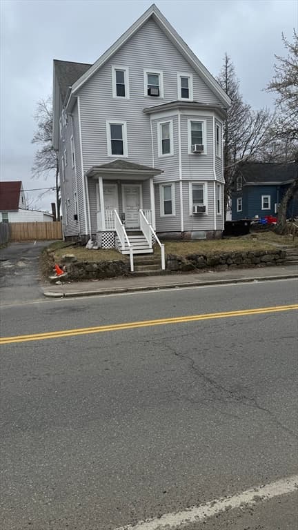 Multi-família em Brockton