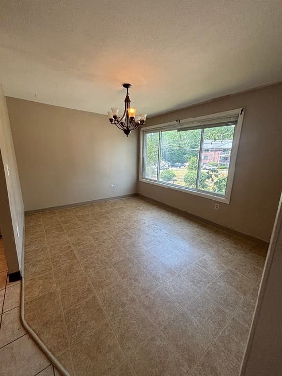 Condomínio em Brockton — foto 6
