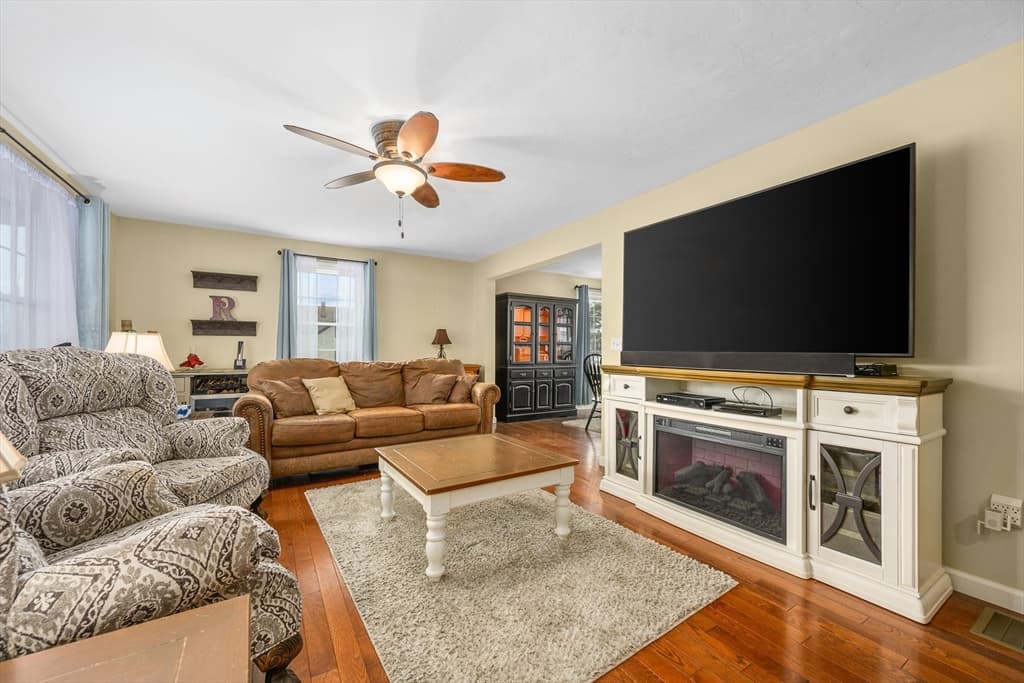 Casa em Fall River — foto 6