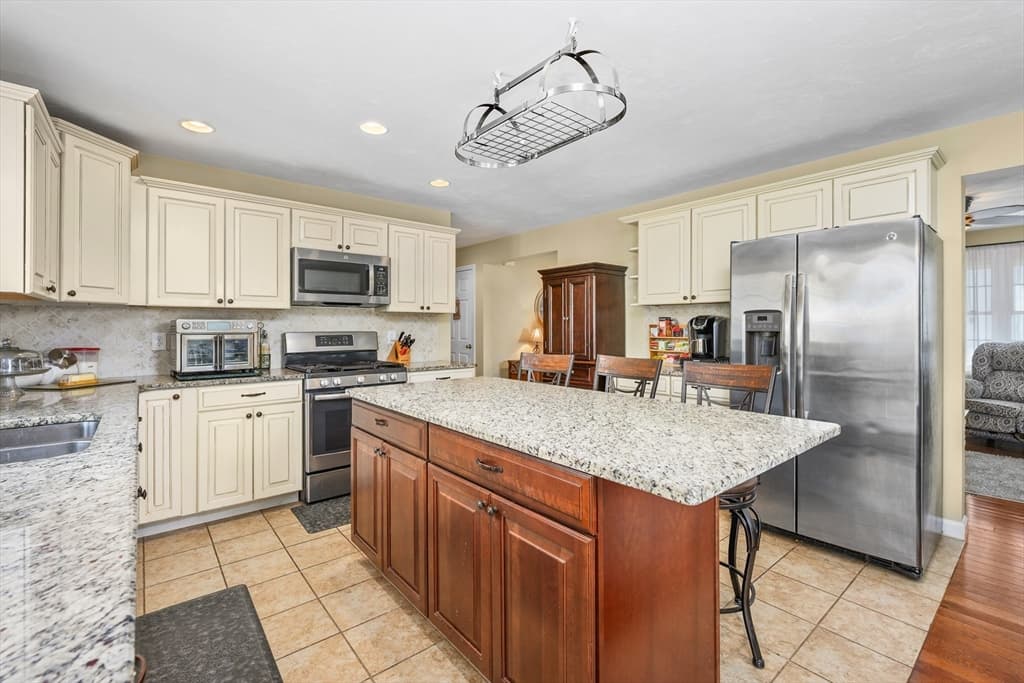 Casa em Fall River — foto 8