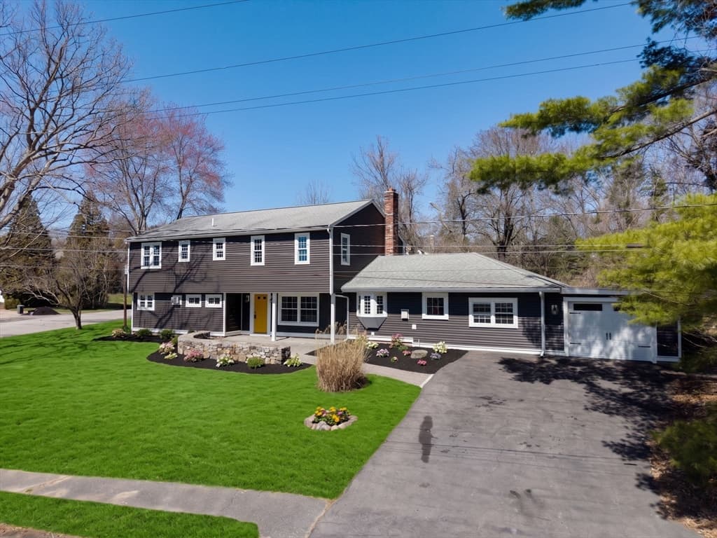 Casa em Natick — foto 2