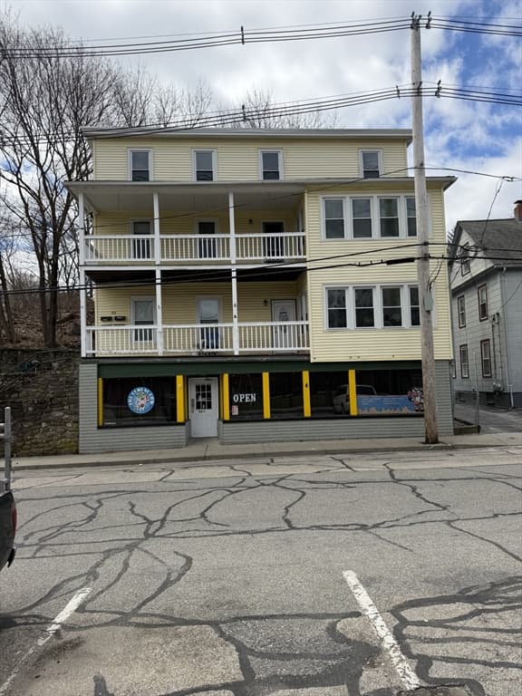 Multi-família em Southbridge