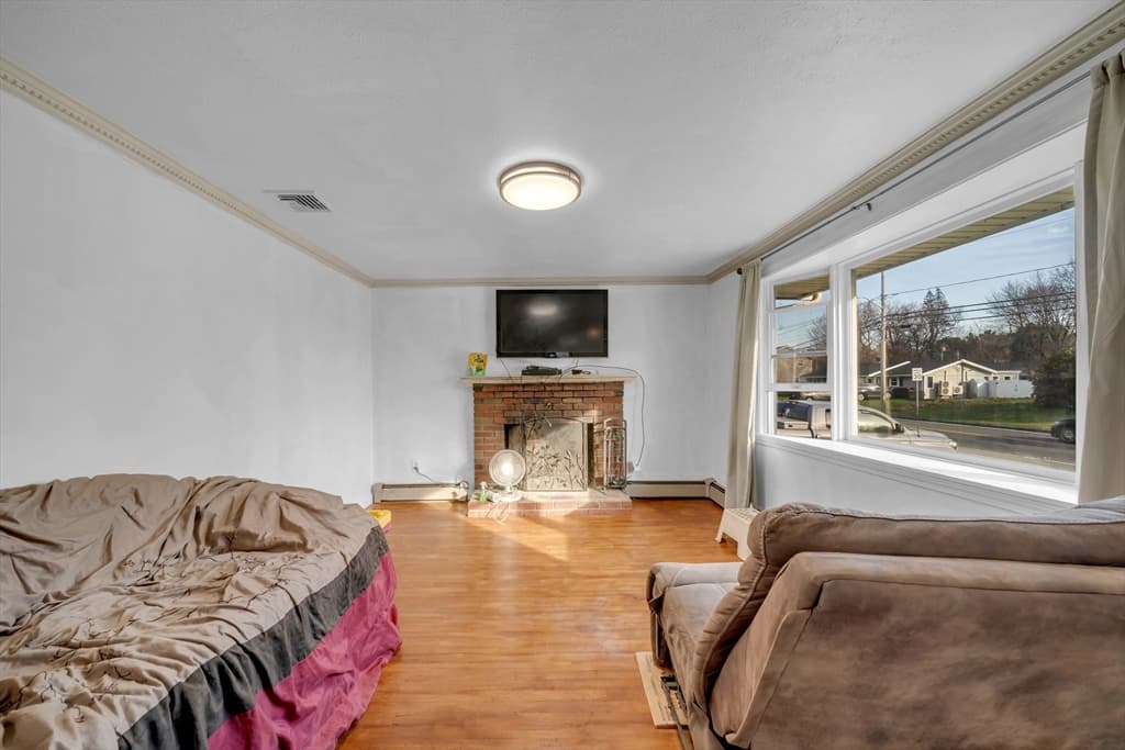 Casa em Brockton — foto 2