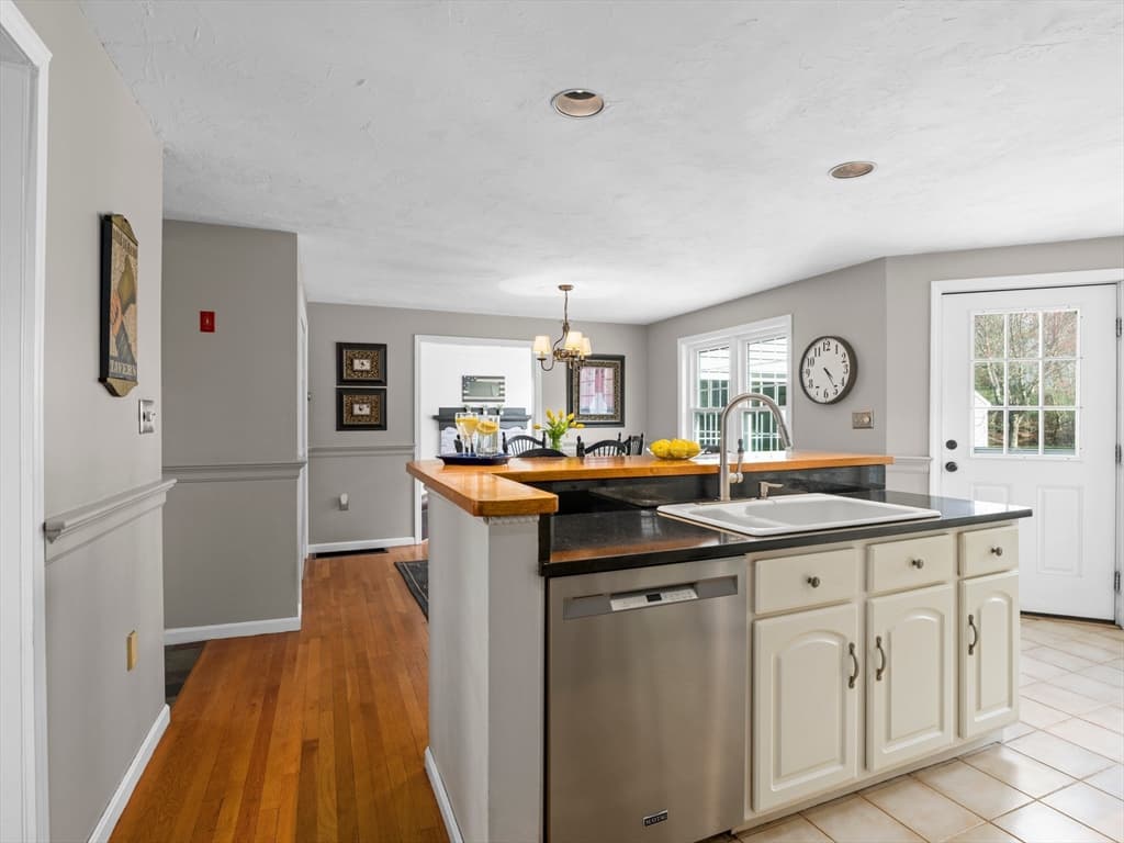 Casa em Millbury — foto 5