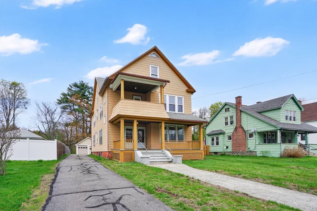 Multi-família em West Springfield
