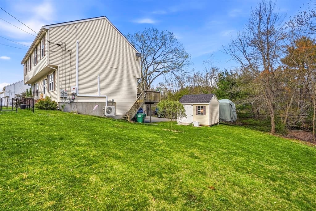 Casa em Uxbridge — foto 4