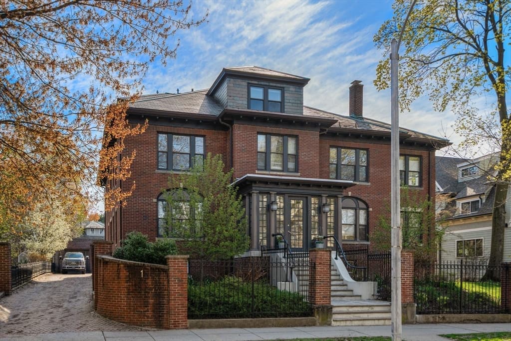 Condomínio em Brookline