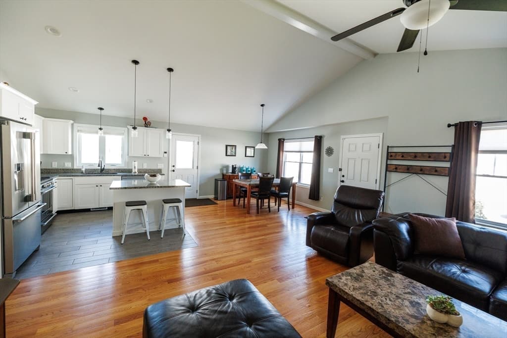 Casa em Fall River — foto 8