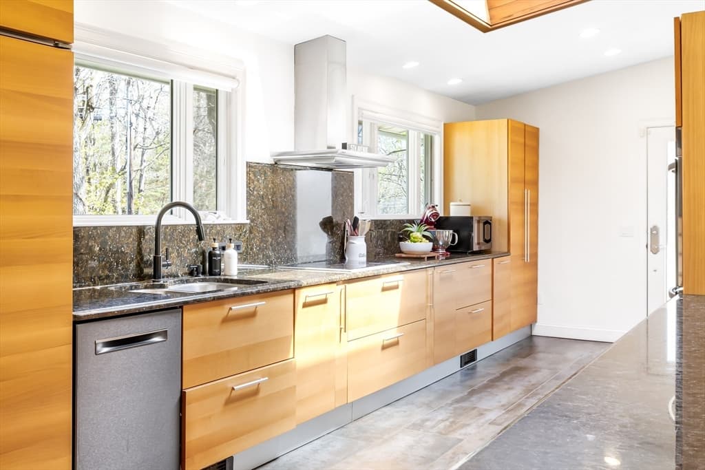 Casa em Natick — foto 9