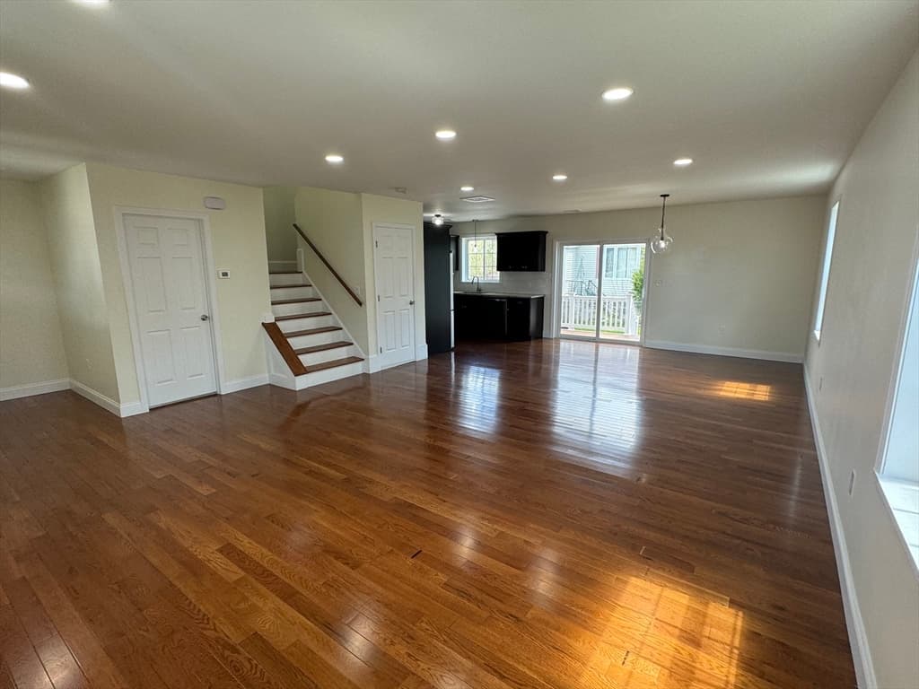 Casa em Fall River — foto 5