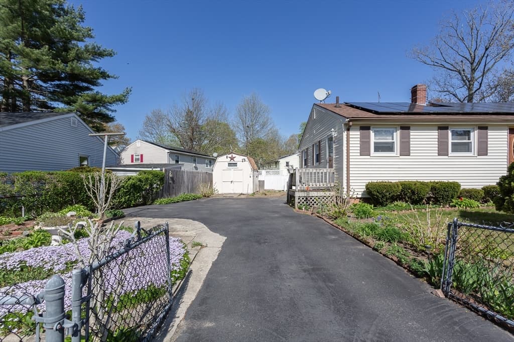 Casa em Brockton — foto 2