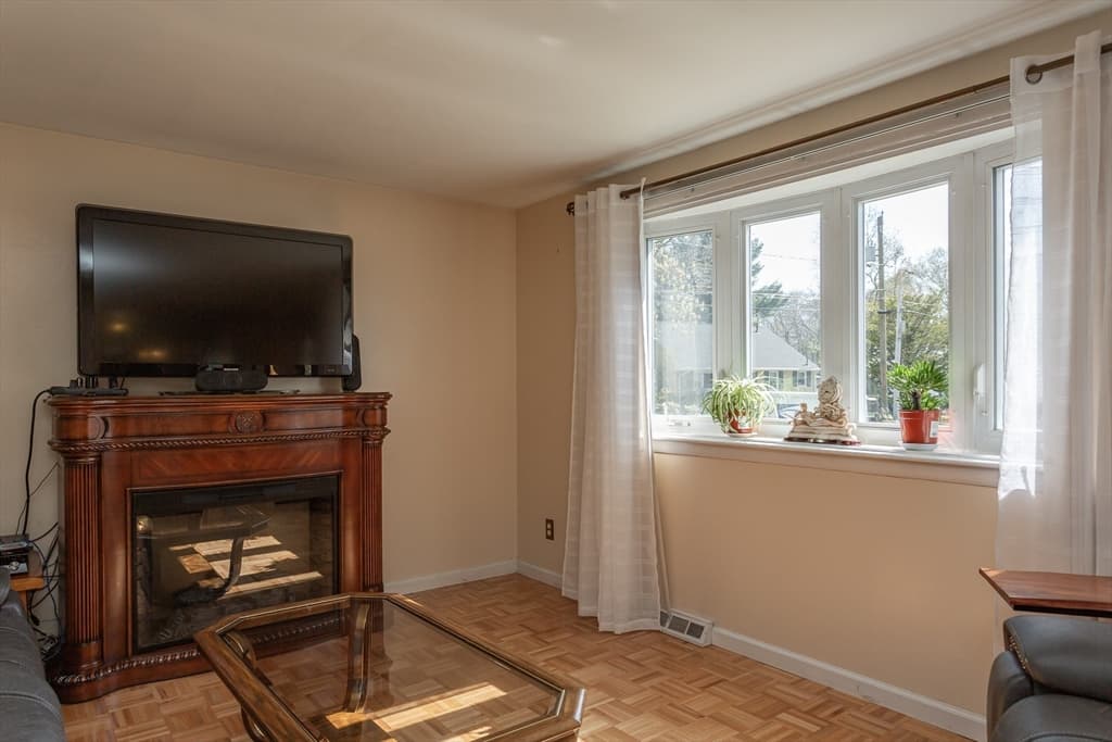 Casa em Brockton — foto 5