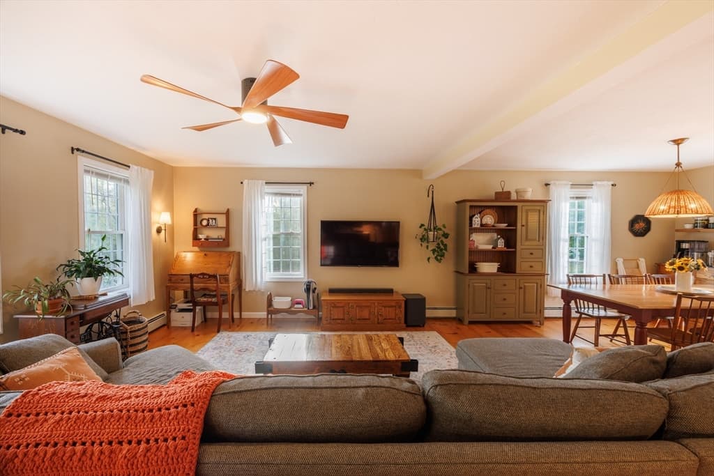 Casa em West Brookfield — foto 8