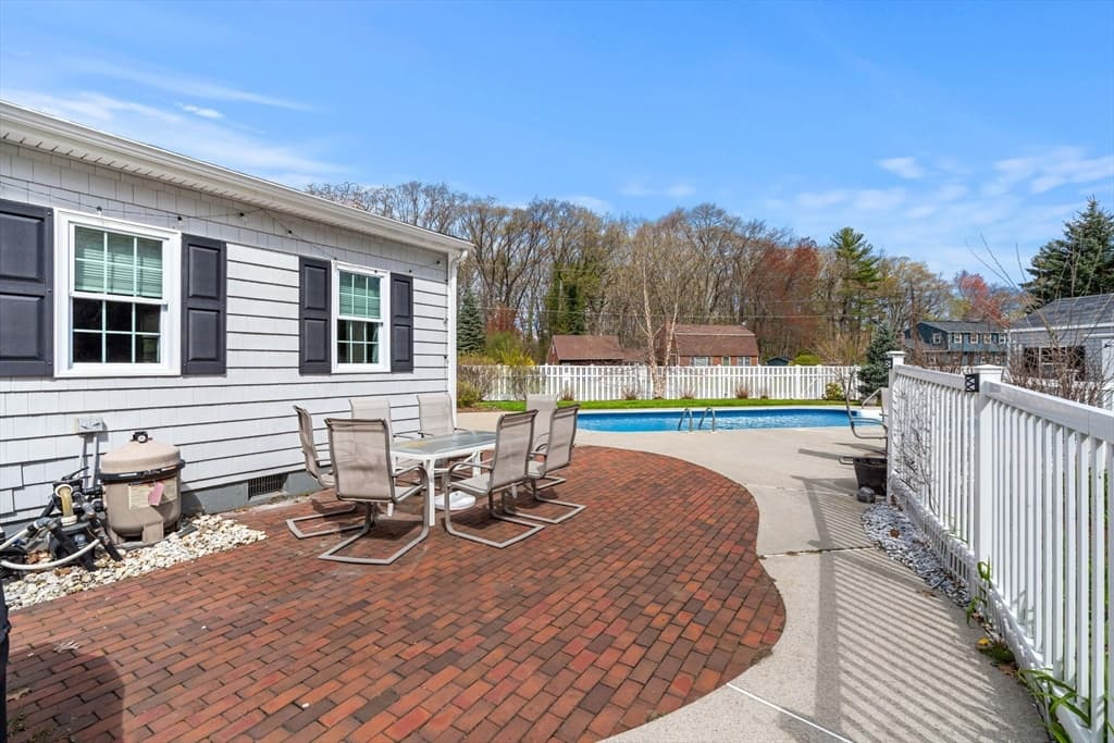 Casa em Tewksbury — foto 9