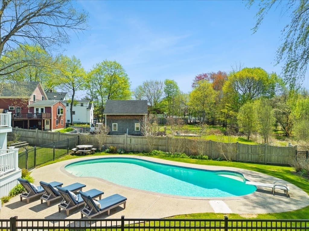 Casa em Needham — foto 8