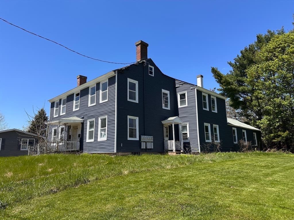 Multi-família em North Brookfield
