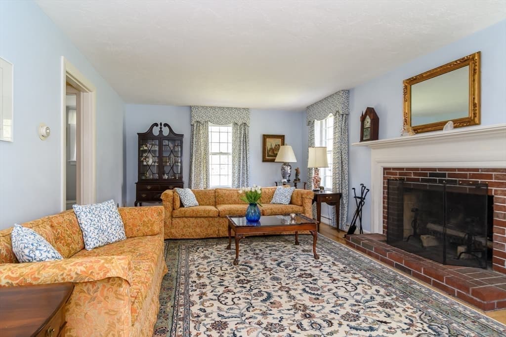 Casa em Natick — foto 8