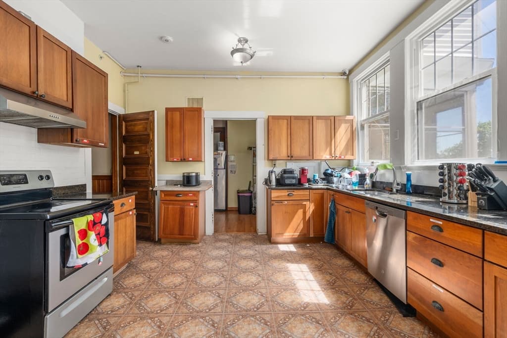 Multi-família em Worcester — foto 8