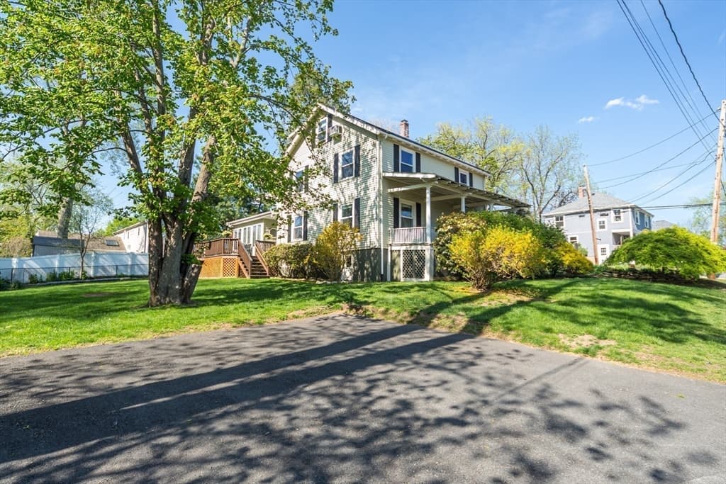 Casa em Natick — foto 2