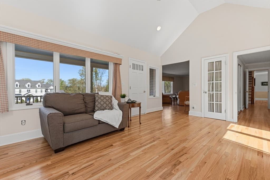 Casa em Southborough — foto 7