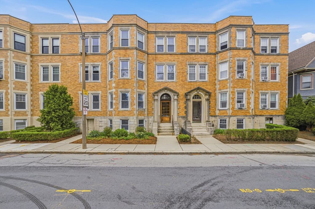 Condomínio em Brookline