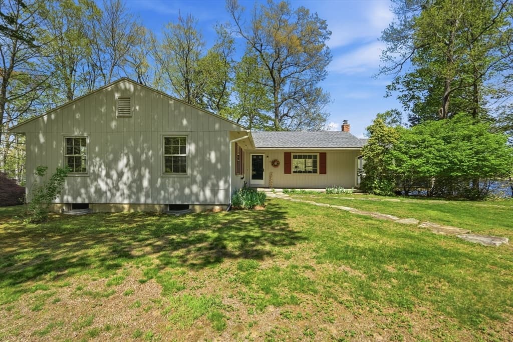 Casa em Leverett — foto 2