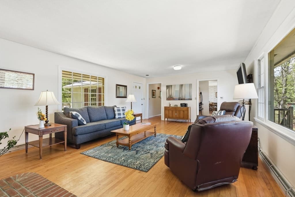 Casa em Leverett — foto 5