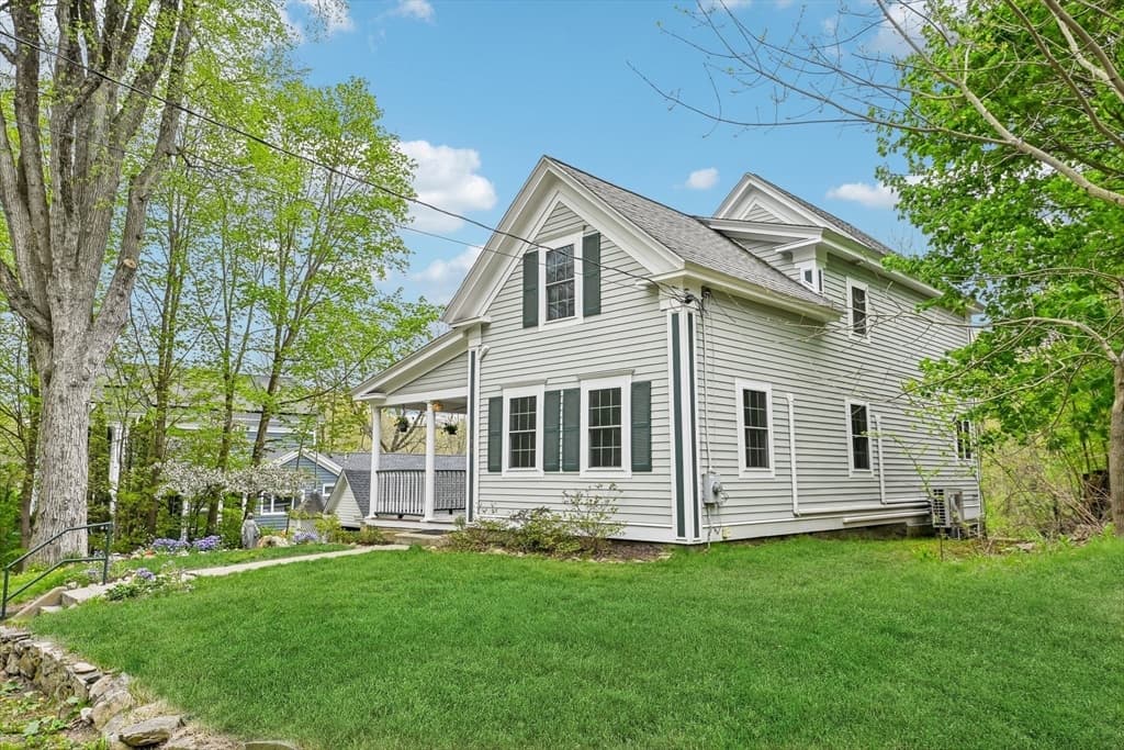 Casa em Southborough