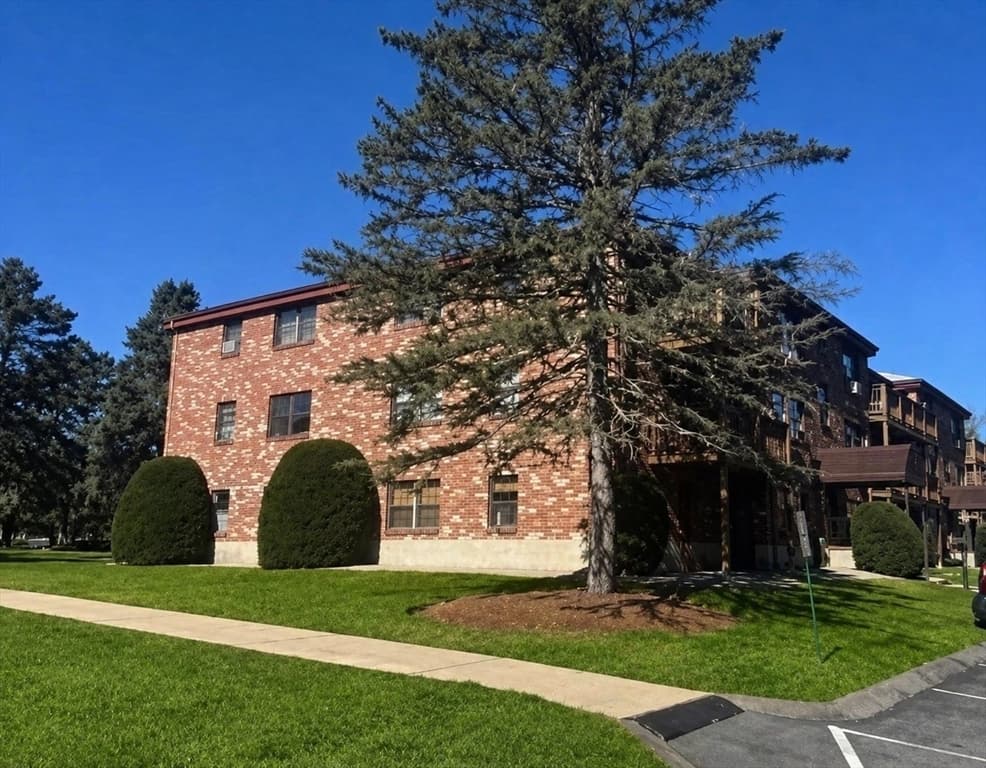 Condomínio em Westborough