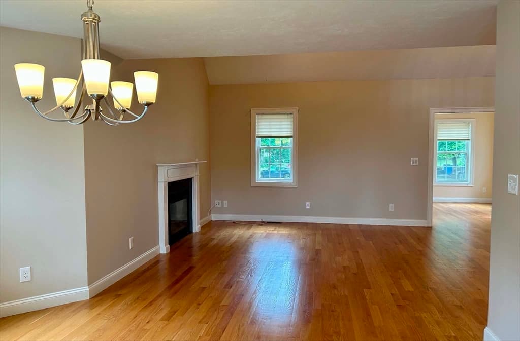 Casa em Lowell — foto 8