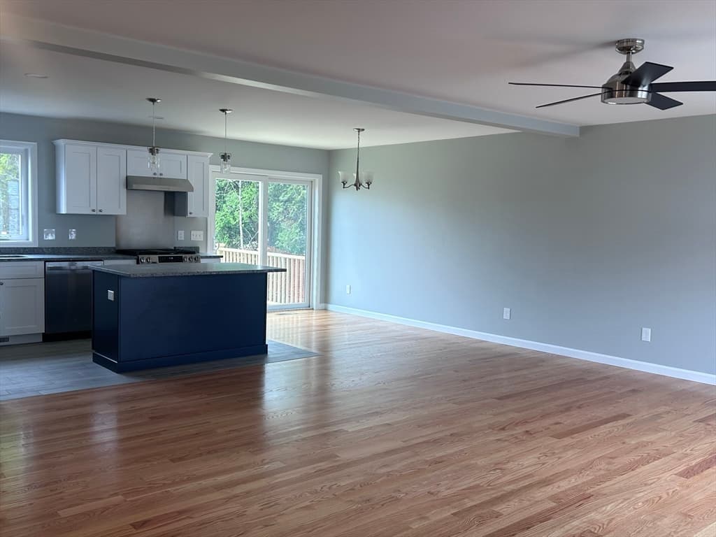 Casa em Fall River — foto 9